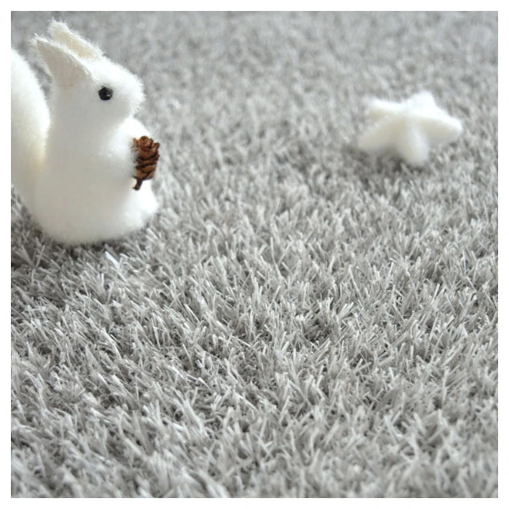 Gazon Synthétique Happy Party - Couleur Gris Clair - Classé Feu - 20mm - 2m X 25ml – Image 6