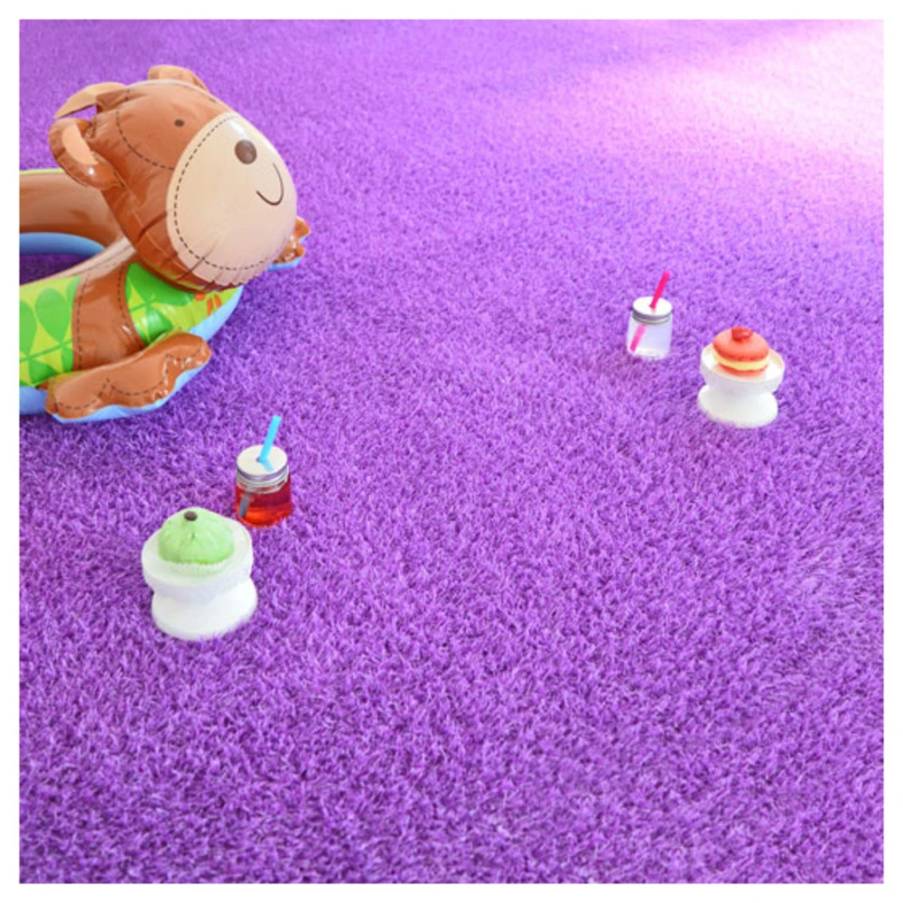 Gazon Synthétique Happy Party - Couleur Violet - Classé Feu - 20mm - 1m X 9m – Image 2
