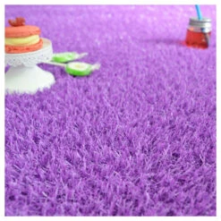 Gazon Synthétique Happy Party - Couleur Violet - Classé Feu - 20mm - 1m X 9m